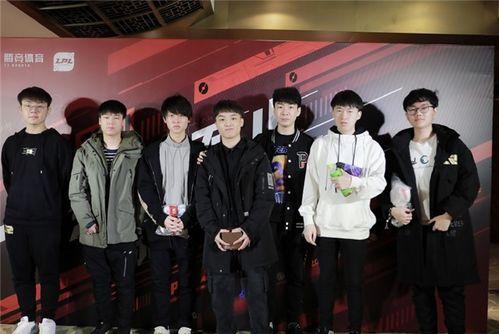 圈内人士爆料cp,神秘CP恋情曝光，甜蜜互动引网友热议